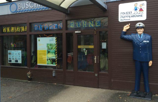201602-1c-Polizeipuppenbühne