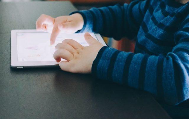 people-g67aba78f5_1280